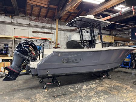 Robalo R230-CENTER-CONSOLE image