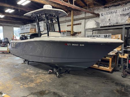 Robalo R230-CENTER-CONSOLE image