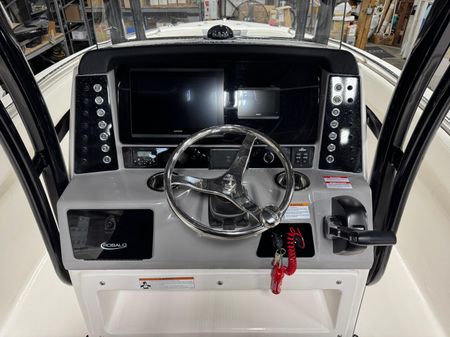 Robalo R230-CENTER-CONSOLE image