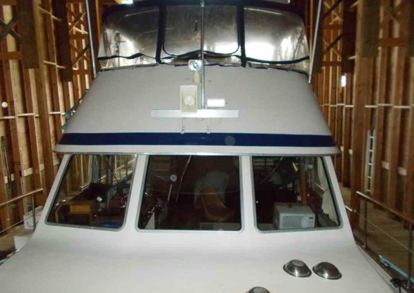 Tollycraft Flybridge Trawler image