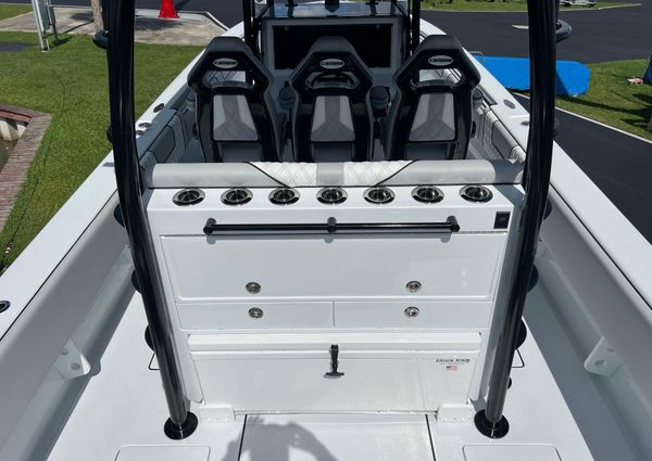 Contender 39-ST-CENTER-CONSOLE image