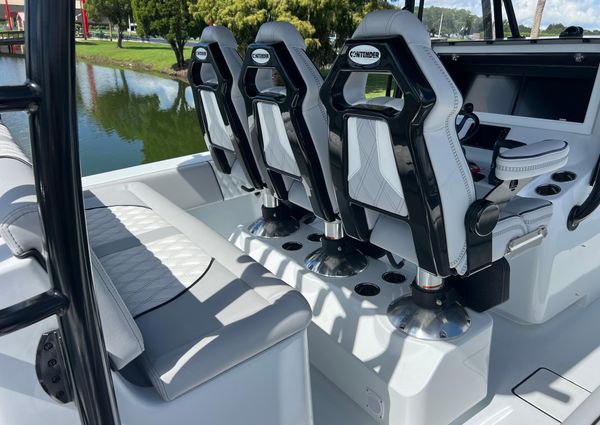 Contender 39-ST-CENTER-CONSOLE image