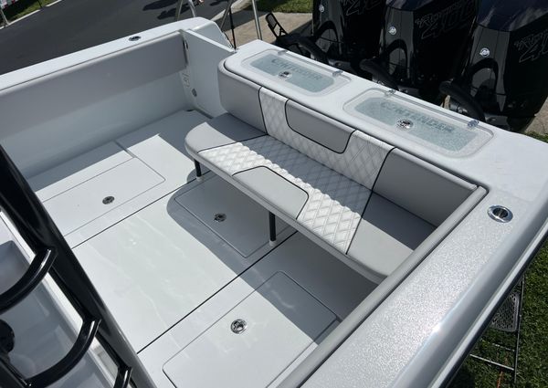 Contender 39-ST-CENTER-CONSOLE image