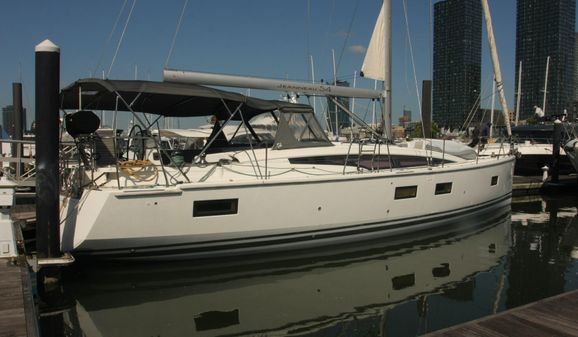 Jeanneau 54 image