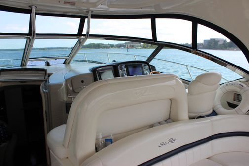 Sea Ray 420 Sundancer image