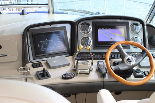 Sea Ray 420 Sundancer image