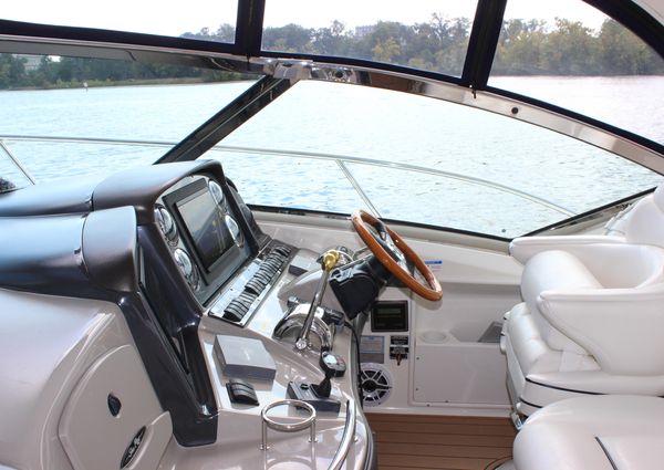 Sea Ray 420 Sundancer image