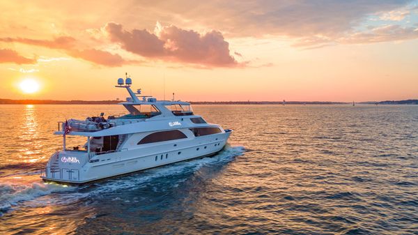 Hargrave Custom Raised Pilothouse 