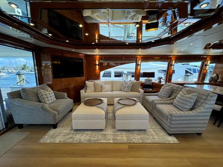 Hargrave Custom Raised Pilothouse image