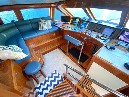 Hargrave Custom Raised Pilothouse image