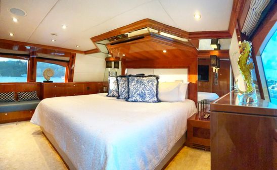 Hargrave Custom Raised Pilothouse image