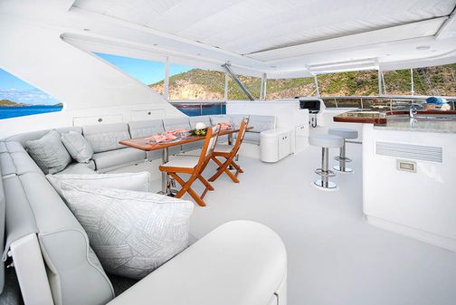 Hargrave Custom Raised Pilothouse image