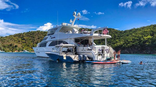 Hargrave Custom Raised Pilothouse image