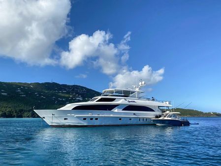 Hargrave Custom Raised Pilothouse image