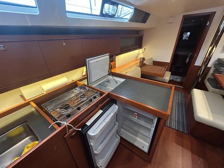 Beneteau Oceanis 45 image