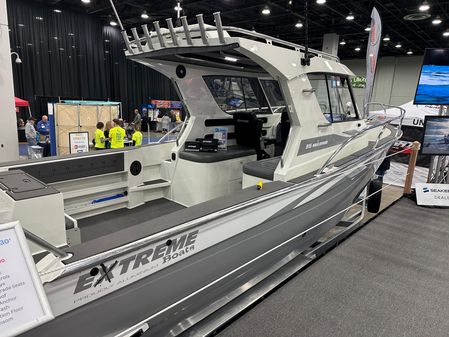 Extreme Boats 915 Walk Around image