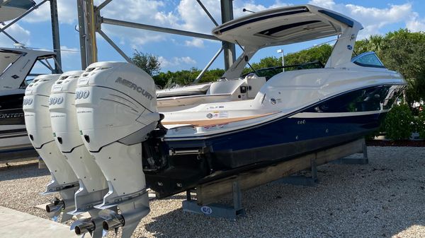 Sea Ray SLX 350 OB