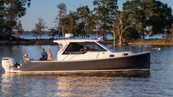 True North 34 Outboard Express 
