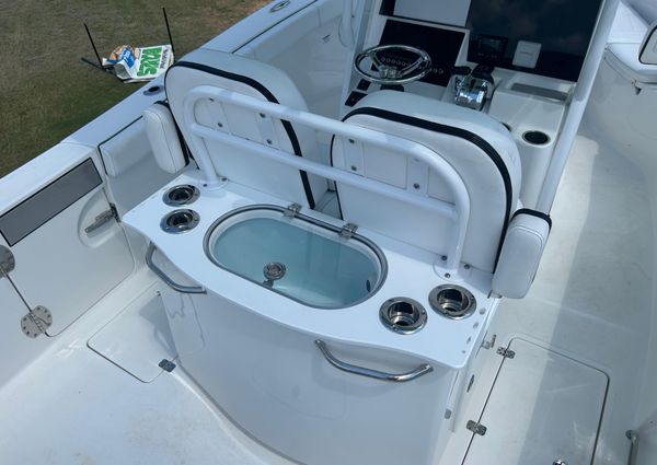 Sea-pro 259-CENTER-CONSOLE image