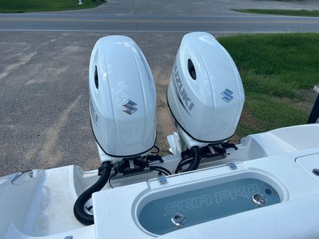 Sea-pro 259-CENTER-CONSOLE image