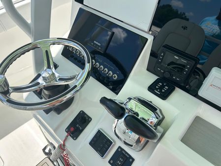 Sea-pro 259-CENTER-CONSOLE image