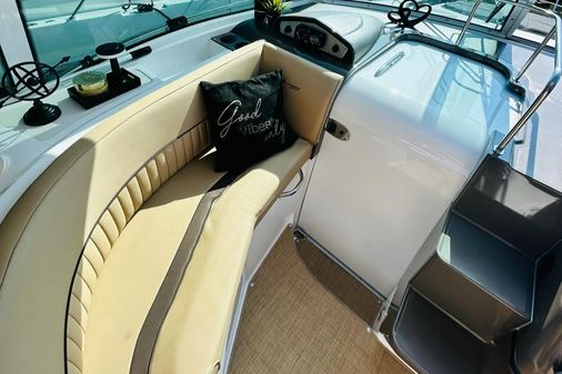 Cruisers Yachts 430 Sports Coupe image