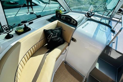 Cruisers Yachts 430 Sports Coupe image