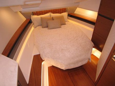 Tiara Yachts LS image