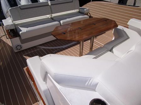 Tiara Yachts LS image