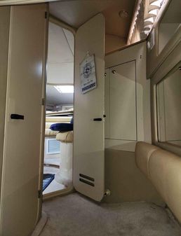 Sea Ray 310 Sundancer image