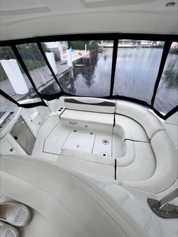 Cruisers Yachts 460 Express image