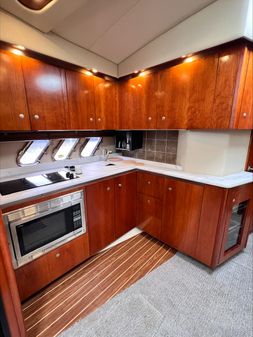 Cruisers Yachts 460 Express image