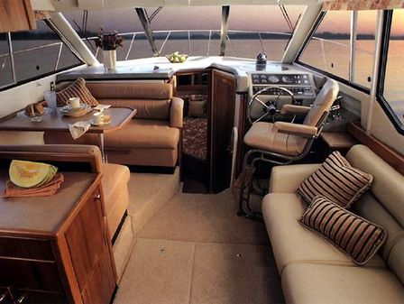 Bayliner 4087-AFT-CABIN-MOTORYACHT image