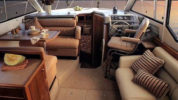 Bayliner 4087 Aft Cabin Motoryacht