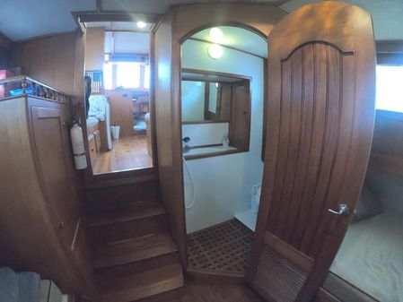 CHB 34 DOUBLE CABIN image