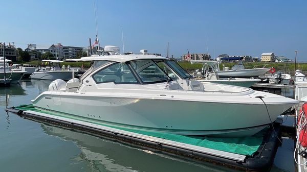 Pursuit DC 326 Dual Console