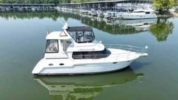 Carver 356 Motor Yacht 