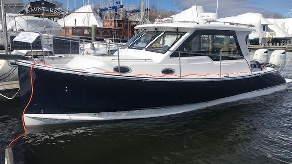 True North 34 Outboard Express 