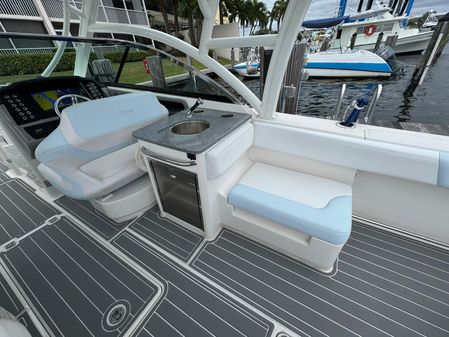 Robalo R317 Dual Console image