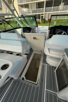 Robalo R317 Dual Console image