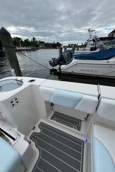 Robalo R317 Dual Console image