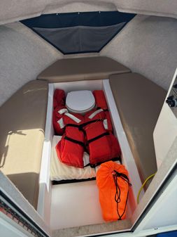 Parker 2820 XLD Sport Cabin image