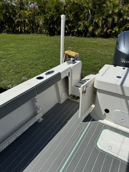 Parker 2820 XLD Sport Cabin image