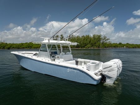 Yellowfin 39 Offshore image