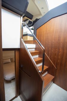 Azimut 72 image