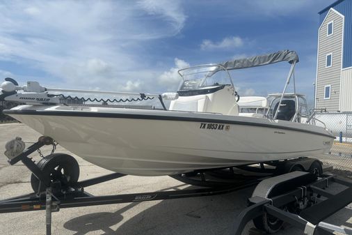 Boston Whaler 210 Dauntless image