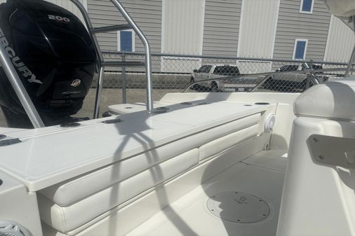 Boston Whaler 210 Dauntless image