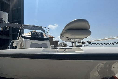 Boston Whaler 210 Dauntless image