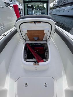 Boston Whaler 330 Outrage image