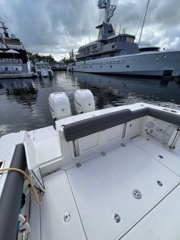 Boston Whaler 330 Outrage image